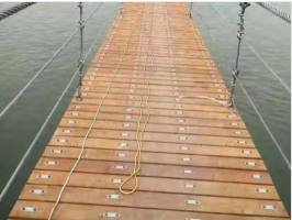 运行木质吊桥安全性如何提升？